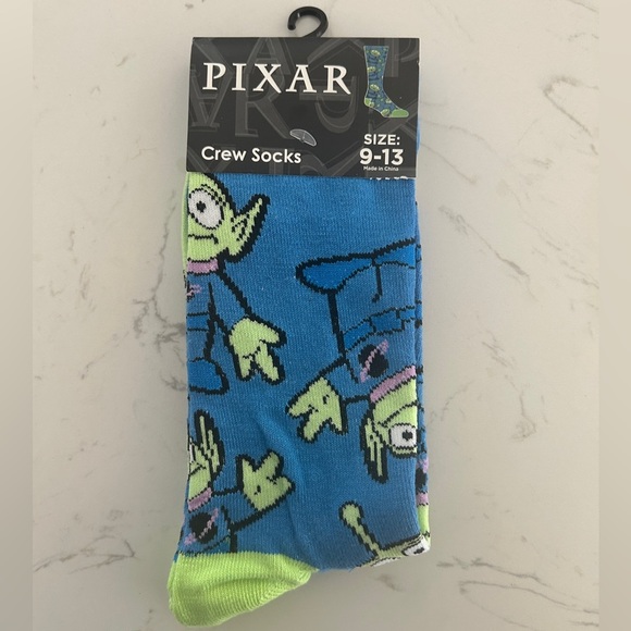 Pixar Alien Crew Socks - Size 9-13, Unisex - NWT - Picture 1 of 4